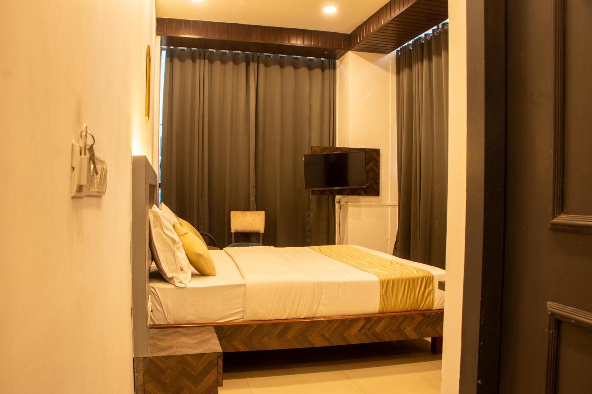 فندق J R Residency نافي مومباي المظهر الخارجي الصورة